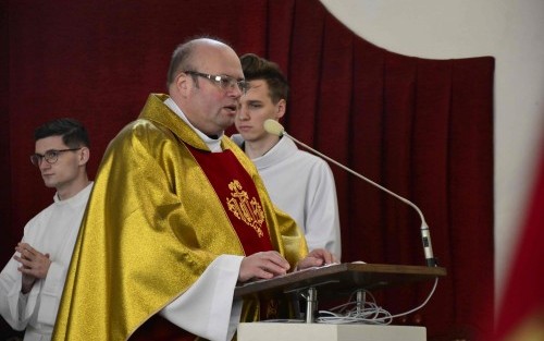 Ksiądz Proboszcz, podczas kazania.