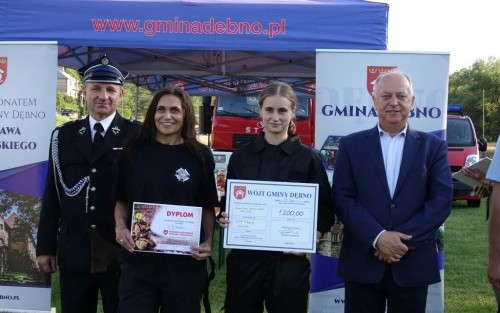 Wręczenie nagród za udział w Zawodach Sportowo - Pożarniczych w Porąbce Uszewskiej