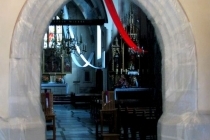 Renowacja portali w kościele parafialnym w Dębnie