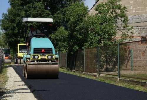 Nowa nakładka asfaltowa w Maszkienicach